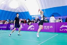 记者：弗里克取消了巴萨今天的训练，球员们前往吉达观光